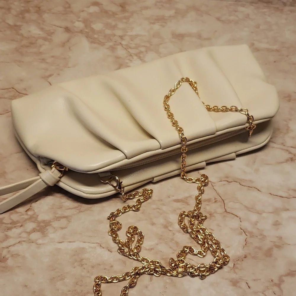Charming Taylor off white vegan chain crossbody convertible clutch bag